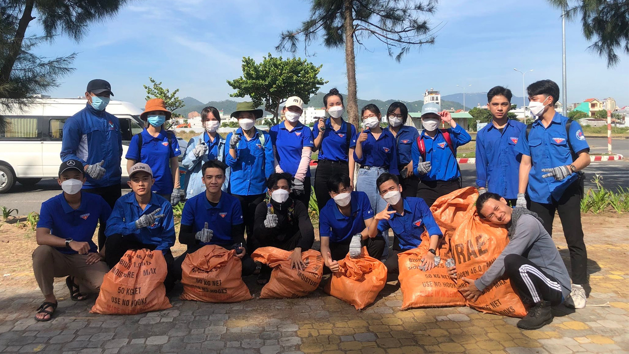 Ngày hội "Thanh niên Đà Nẵng chung tay bảo vệ biển và nguồn nước địa phương khỏi rác thải nhựa"