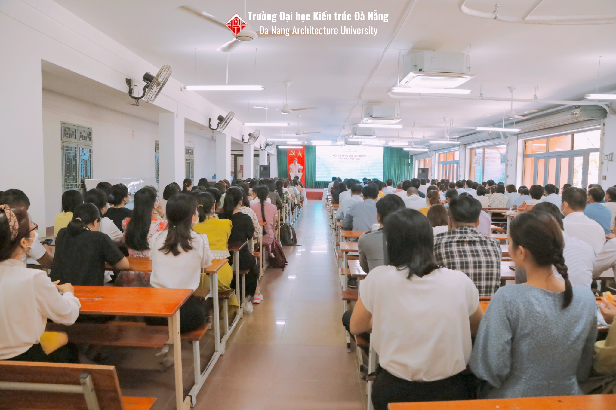Trường Đại học Kiến trúc Đà Nẵng (DAU) tổ chức Lễ tổng kết năm học 2021-2022; Hội nghị người lao động và sinh hoạt chính trị đầu năm học 2022-2023