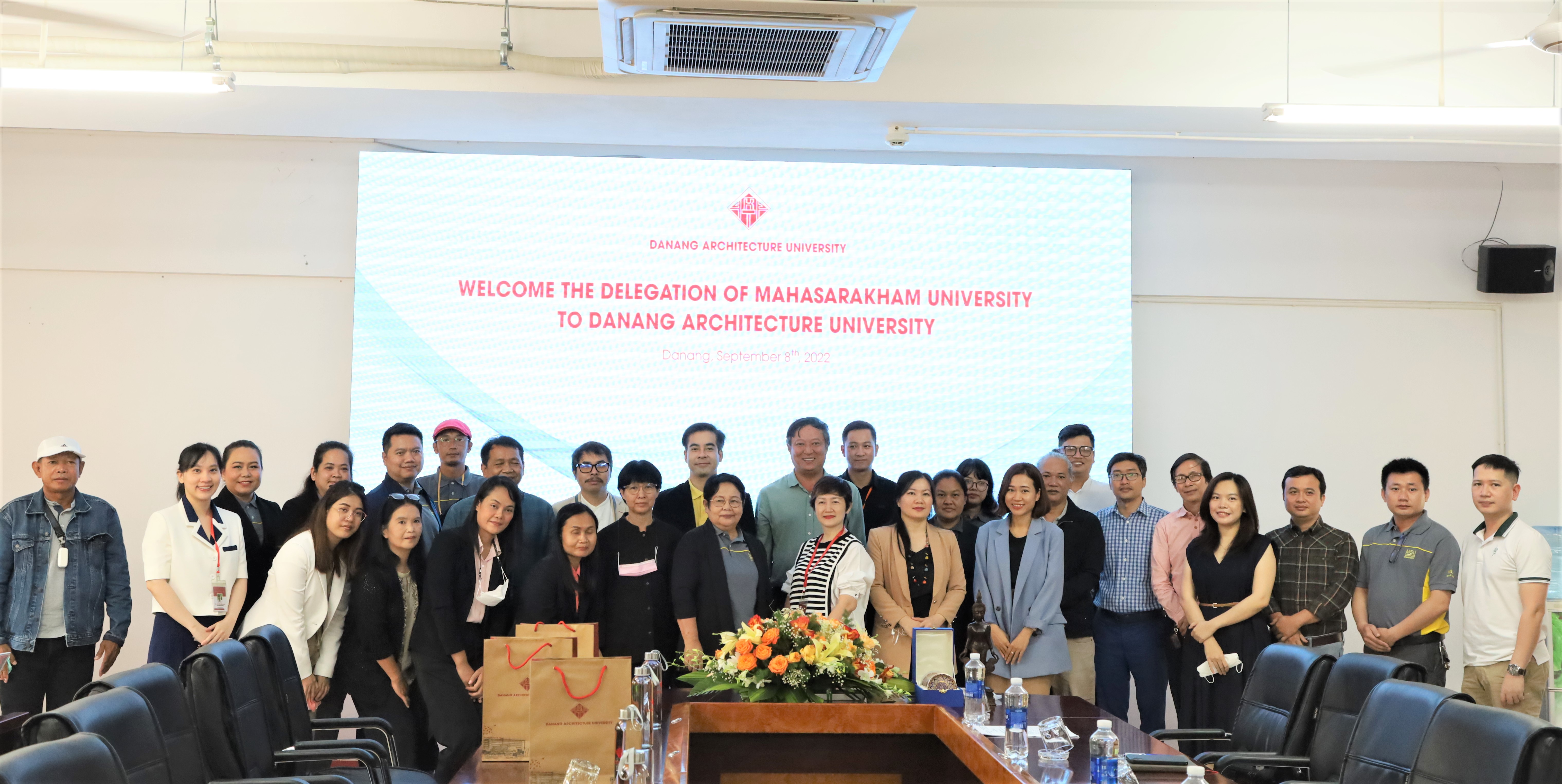 Nhiều triển vọng hợp tác giữa Trường Đại học Kiến trúc Đà Nẵng và Đại học Mahasarakham (Thái Lan)